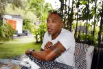 ibiza 7 augustus 2015
Maurice Mobetie (Momo) de ex vriend van Sylvie Meis wordt geintervieuwd voor het duitse blad Gala in zijn club Cavalli ibiza