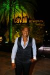 ibiza 7 augustus 2015
Maurice Mobetie (Momo) de ex vriend van Sylvie Meis wordt geintervieuwd voor het duitse blad Gala in zijn club Cavalli ibiza