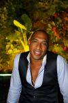 ibiza 7 augustus 2015
Maurice Mobetie (Momo) de ex vriend van Sylvie Meis wordt geintervieuwd voor het duitse blad Gala in zijn club Cavalli ibiza