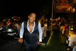 ibiza 7 augustus 2015
Maurice Mobetie (Momo) de ex vriend van Sylvie Meis wordt geintervieuwd voor het duitse blad Gala in zijn club Cavalli ibiza