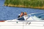 Weesp 16 juni 2015
Jurgen Smit en Milika Peterzon en hond romatisch op de vecht aan het varen met hun boot.
