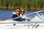 Weesp 16 juni 2015
Jurgen Smit en Milika Peterzon en hond romatisch op de vecht aan het varen met hun boot.