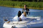 Weesp 16 juni 2015
Jurgen Smit en Milika Peterzon en hond romatisch op de vecht aan het varen met hun boot.