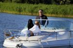 Weesp 16 juni 2015
Jurgen Smit en Milika Peterzon en hond romatisch op de vecht aan het varen met hun boot.