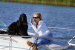 Weesp 16 juni 2015
Jurgen Smit en Milika Peterzon en hond romatisch op de vecht aan het varen met hun boot.