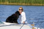 Weesp 16 juni 2015
Jurgen Smit en Milika Peterzon en hond romatisch op de vecht aan het varen met hun boot.