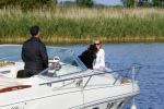 Weesp 16 juni 2015
Jurgen Smit en Milika Peterzon en hond romatisch op de vecht aan het varen met hun boot.
