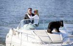 Weesp 16 juni 2015
Jurgen Smit en Milika Peterzon en hond romatisch op de vecht aan het varen met hun boot.