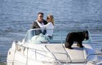 Weesp 16 juni 2015
Jurgen Smit en Milika Peterzon en hond romatisch op de vecht aan het varen met hun boot.