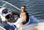 Weesp 16 juni 2015
Jurgen Smit en Milika Peterzon en hond romatisch op de vecht aan het varen met hun boot.