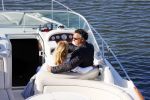 Weesp 16 juni 2015Jurgen Smit en Milika Peterzon en hond romatisch op de vecht aan het varen met hun boot.