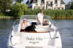 Nigtevecht 13 augustus 2015
Jurgen Smit en Milika Peterzon varen met hun boot en hond op de vecht.