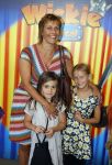 Rotterdam 9 augustus 2015
Edwin Smulders Johnny de Mol en Tomas v d Broek tijdens opnames van het rtl programma Down met Johnny. We gingen naar de premiere naar Wickie de Viking in het nieuwe Luxor. Mylene dâ€™Anjou  met kinderen
