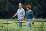 s Gravenland 14 juli 2015
Myrna Goossen laat samen met haar nieuwe vriend Erik Klap de hond uit.