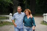 s Gravenland 14 juli 2015
Myrna Goossen laat samen met haar nieuwe vriend Erik Klap de hond uit.