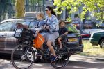 Amsterdam 12 juni 2015
Nadja Hupscher met haar 2 kinderen op de fiets