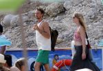 ibiza 2 augustus 2015
Noortje Herlaar met (een) vriend op het meest romantische strandje van ibiza , Beniras. Op Beniras wordt altijd muziek gemaakt tijdens de zonsondergang.