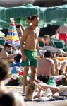 ibiza 2 augustus 2015
Noortje Herlaar met (een) vriend op het meest romantische strandje van ibiza , Beniras. Op Beniras wordt altijd muziek gemaakt tijdens de zonsondergang.