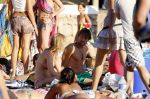 ibiza 2 augustus 2015
Noortje Herlaar met (een) vriend op het meest romantische strandje van ibiza , Beniras. Op Beniras wordt altijd muziek gemaakt tijdens de zonsondergang.