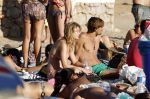 ibiza 2 augustus 2015
Noortje Herlaar met (een) vriend op het meest romantische strandje van ibiza , Beniras. Op Beniras wordt altijd muziek gemaakt tijdens de zonsondergang.