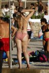 ibiza 2 augustus 2015
Noortje Herlaar met (een) vriend op het meest romantische strandje van ibiza , Beniras. Op Beniras wordt altijd muziek gemaakt tijdens de zonsondergang.