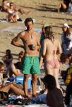 ibiza 2 augustus 2015
Noortje Herlaar met (een) vriend op het meest romantische strandje van ibiza , Beniras. Op Beniras wordt altijd muziek gemaakt tijdens de zonsondergang.