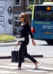 Amsterdam 15 en 18 juli 2015
Patricia Steur verlaat haar huis en gaat boodschappen doen.