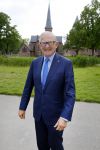 Haarzuilens 17 juni 2015
Haringparty op kasteel de Haar. Pieter v Vollenhoven met zoon Floris en ...