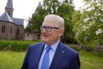 Haarzuilens 17 juni 2015
Haringparty op kasteel de Haar. Pieter v Vollenhoven met zoon Floris en ...