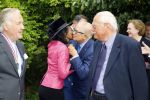 Haarzuilens 17 juni 2015
Haringparty op kasteel de Haar. Pieter v Vollenhoven met zoon Floris en ...
