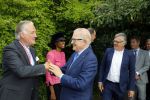 Haarzuilens 17 juni 2015
Haringparty op kasteel de Haar. Pieter v Vollenhoven met zoon Floris en ...