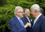 Haarzuilens 17 juni 2015
Haringparty op kasteel de Haar. Pieter v Vollenhoven met zoon Floris en ...