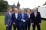 Haarzuilens 17 juni 2015
Haringparty op kasteel de Haar. Pieter v Vollenhoven met zoon Floris en Frank Houben Jr.