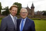 Haarzuilens 17 juni 2015
Haringparty op kasteel de Haar. Pieter v Vollenhoven met zoon Floris en ...