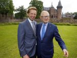 Haarzuilens 17 juni 2015
Haringparty op kasteel de Haar. Pieter v Vollenhoven met zoon Floris en ...