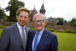 Haarzuilens 17 juni 2015
Haringparty op kasteel de Haar. Pieter v Vollenhoven met zoon Floris en ...