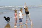 Wassenaar 10 juli 2015
Fotouurtje met Koningin Maxima Koning Willem Alexander en de prinsesjes Amalia Alexia en Ariane op het strand van Wassenaar.