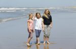 Wassenaar 10 juli 2015
Fotouurtje met Koningin Maxima Koning Willem Alexander en de prinsesjes Amalia Alexia en Ariane op het strand van Wassenaar.