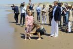 Wassenaar 10 juli 2015
Fotouurtje met Koningin Maxima Koning Willem Alexander en de prinsesjes Amalia Alexia en Ariane op het strand van Wassenaar.