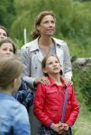 Amsterdam 18 juni 2015
Prinses Marilene en dochter Fee zijn bij het omdoen van de ringen van 3 net geboren ooievaars in het Vondelpark.
