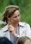 Amsterdam 18 juni 2015
Prinses Marilene en dochter Fee zijn bij het omdoen van de ringen van 3 net geboren ooievaars in het Vondelpark.
