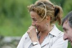 Amsterdam 18 juni 2015
Prinses Marilene en dochter Fee zijn bij het omdoen van de ringen van 3 net geboren ooievaars in het Vondelpark.