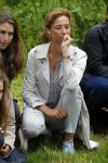 Amsterdam 18 juni 2015
Prinses Marilene en dochter Fee zijn bij het omdoen van de ringen van 3 net geboren ooievaars in het Vondelpark.