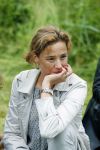 Amsterdam 18 juni 2015
Prinses Marilene en dochter Fee zijn bij het omdoen van de ringen van 3 net geboren ooievaars in het Vondelpark.
