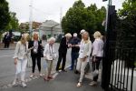 Wimbledon 7 juli 2015
Richard Branson en zijn moeder Eva arriveren bij het tennis tournooi van Wimbledon.