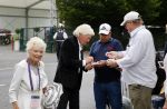 Wimbledon 7 juli 2015
Richard Branson en zijn moeder Eva arriveren bij het tennis tournooi van Wimbledon.