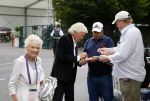Wimbledon 7 juli 2015
Richard Branson en zijn moeder Eva arriveren bij het tennis tournooi van Wimbledon.
