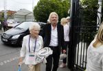 Wimbledon 7 juli 2015
Richard Branson en zijn moeder Eva arriveren bij het tennis tournooi van Wimbledon.