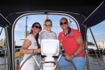 Sneek, 2 Augustus 2015
Rintje Ritsma met zijn vriendin Youandi Mazeland en haar zoon Clemens
met hun boot de Bluefin