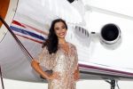 Schiphol OOst 18 juni 2015
Presentatie cast the bodyguard met in de hoofdrollen Romy Monteiro Carolina Dijkhuizen Mark v Eeuwen en Dave Mantel. Albert Verlinde is de producent namens Stage entertainment.
Ze arriveren in het nieuwe prive vliegtuig van John de Mol op schiphol OOst
